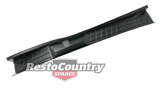 Holden Commodore Plenum Chamber / Air Deflector VB VC VH - 90046713