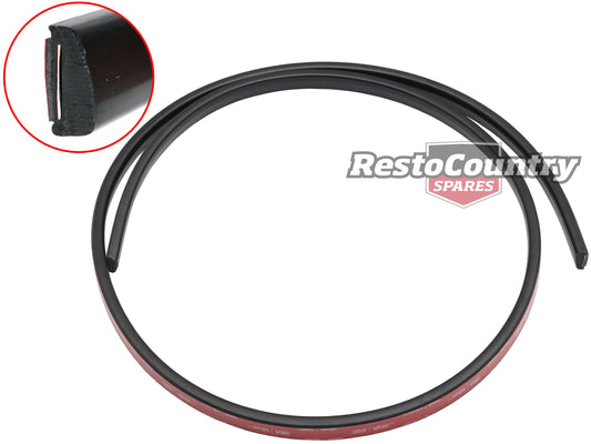 Holden Commodore Boot Lid Moulding VK Sedan excl. Calais exterior rubber rear - 92020402