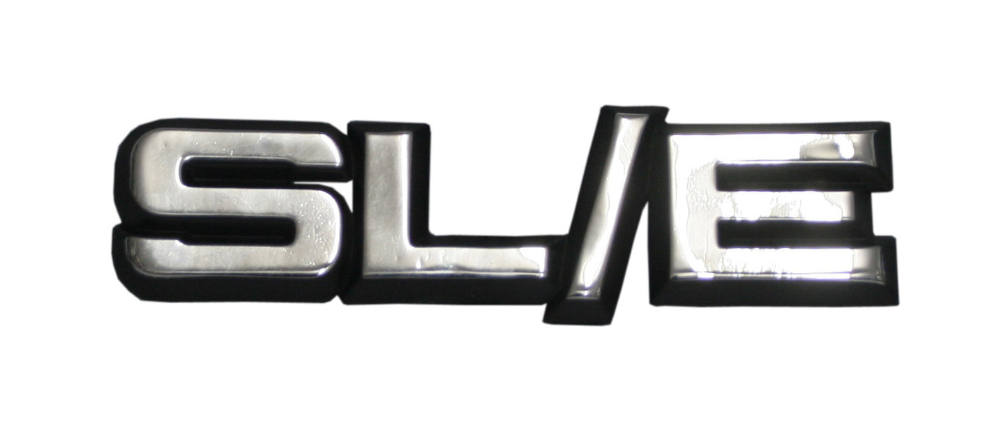 Holden Commodore - SL/E - Badge VH Sedan Boot Lid sle trunk emblem - B1108