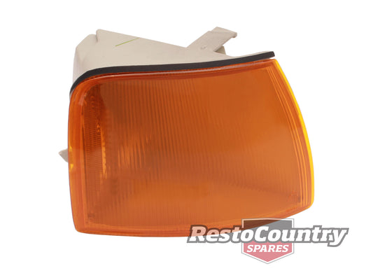 Ford Front Indicator Assembly RIGHT EA EB ED Amber flasher turn signal - LFT2039