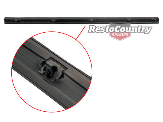 Ford Door Weather Belt RIGHT Rear Outer XC ZH Sedan Wagon seal glass - RDB2052